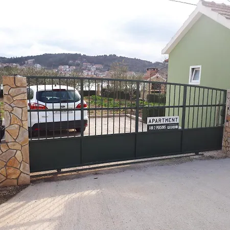 House Petar By Sea